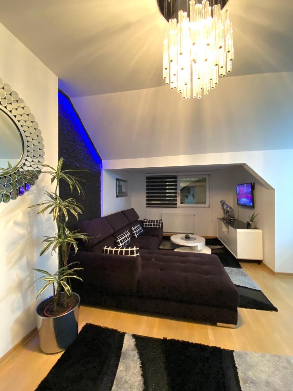 Luxury Black & White Sarajevo