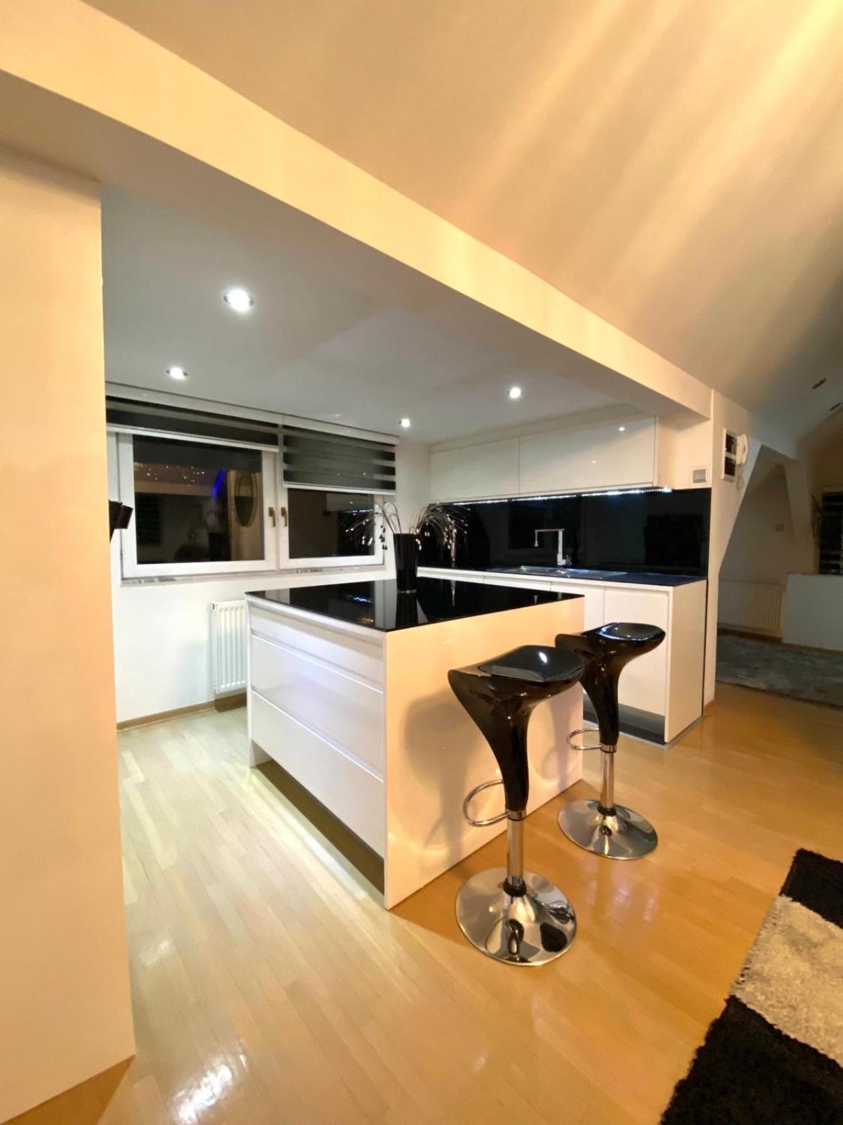 Appartamento Luxury Black & White *